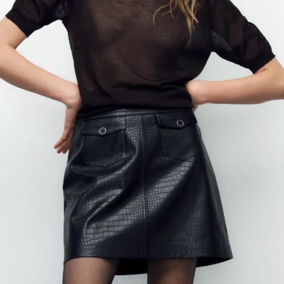 ZARA faux leather mini skirt - Picture 2 of 9